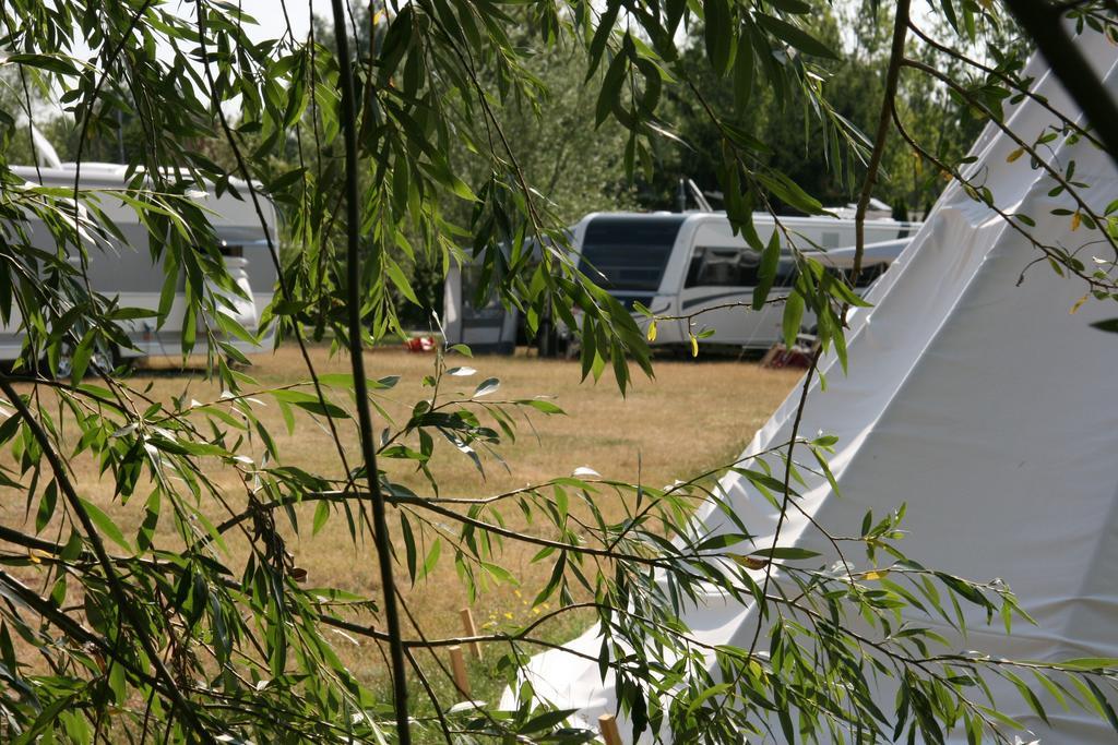 Storchencamp Gaestehaus Purbach พูร์บาค อัม นอยซีดเลอร์เซ ภายนอก รูปภาพ